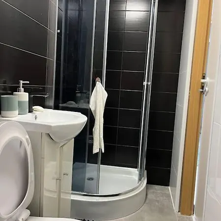 In Wola- Near Progresja-direct Bus To Old Town Lägenhet *