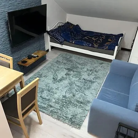 Apartamento In Wola- Near Progresja-direct Bus To Old Town *