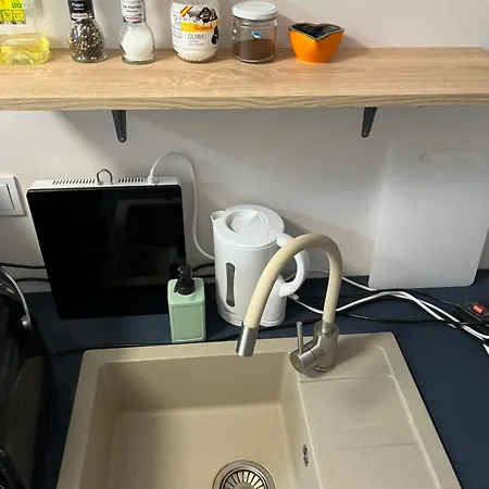 In Wola- Near Progresja-direct Bus To Old Town Varsovia