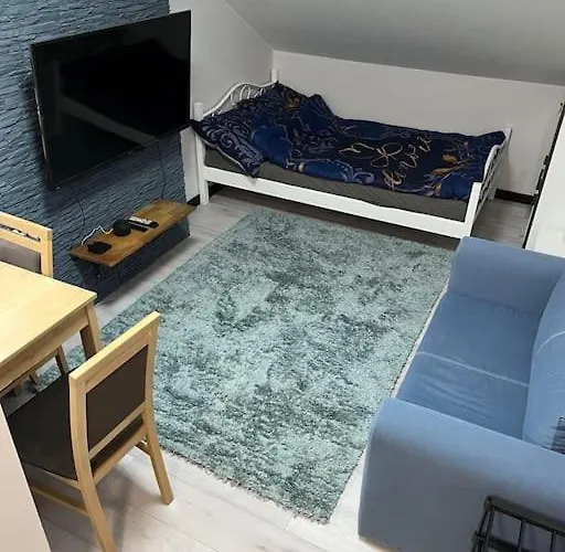 Apartment In Wola- Near Progresja-direct Bus To Old Town *