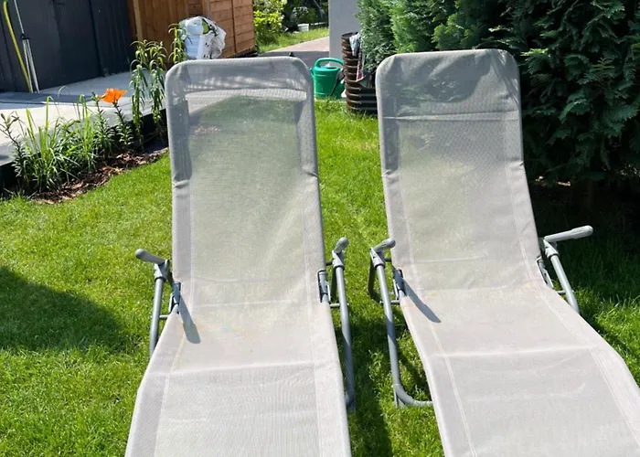 In Wola- Near Progresja-direct Bus To Old Town *