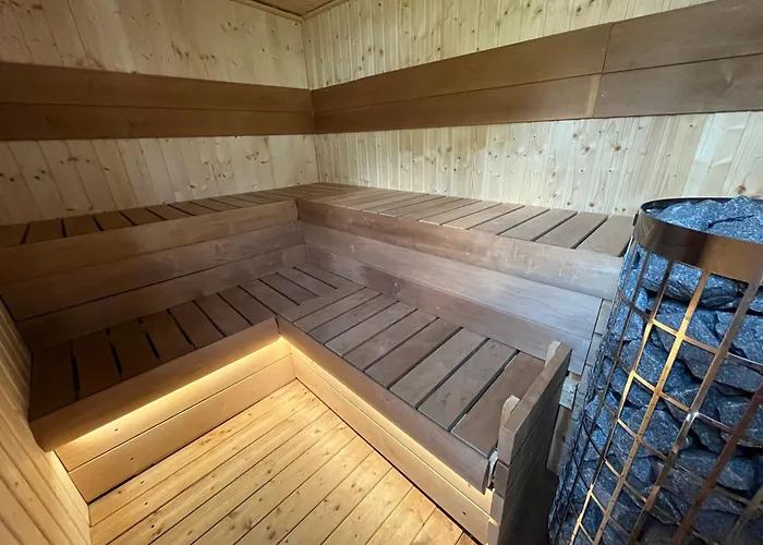 In Wola- Near Progresja-direct Bus To Old Town Warsaw