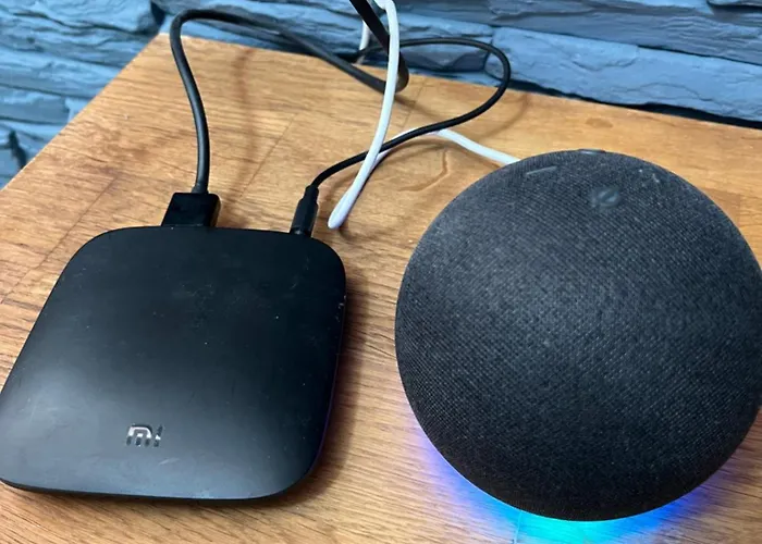 In Wola- Near Progresja-direct Bus To Old Town